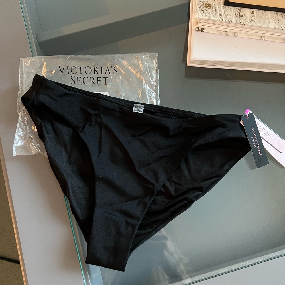 NWT Victoria Secret Essential Bikini Bottom